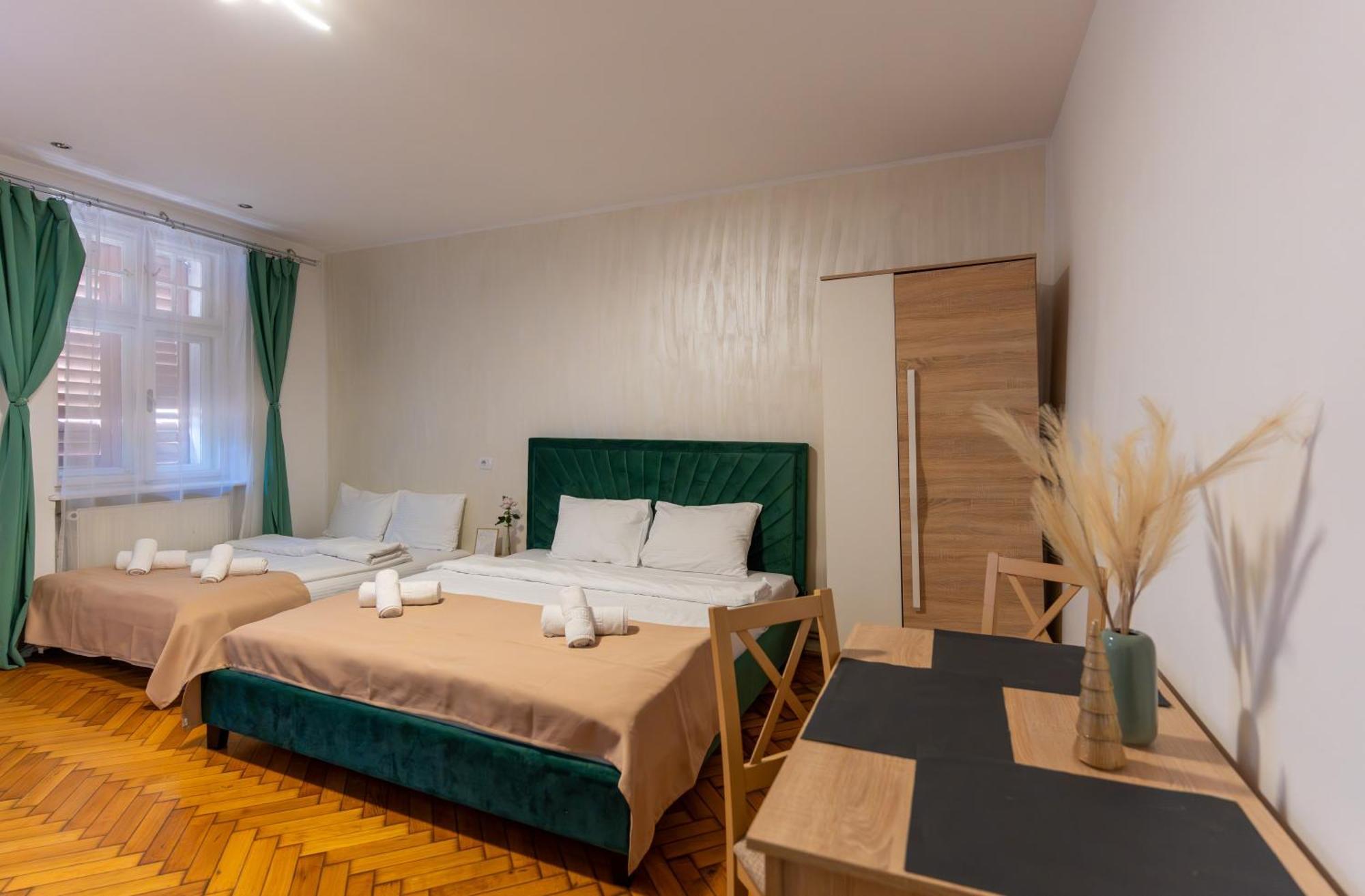 Crisan Residence - Vila Crisan บราชอฟ ภายนอก รูปภาพ