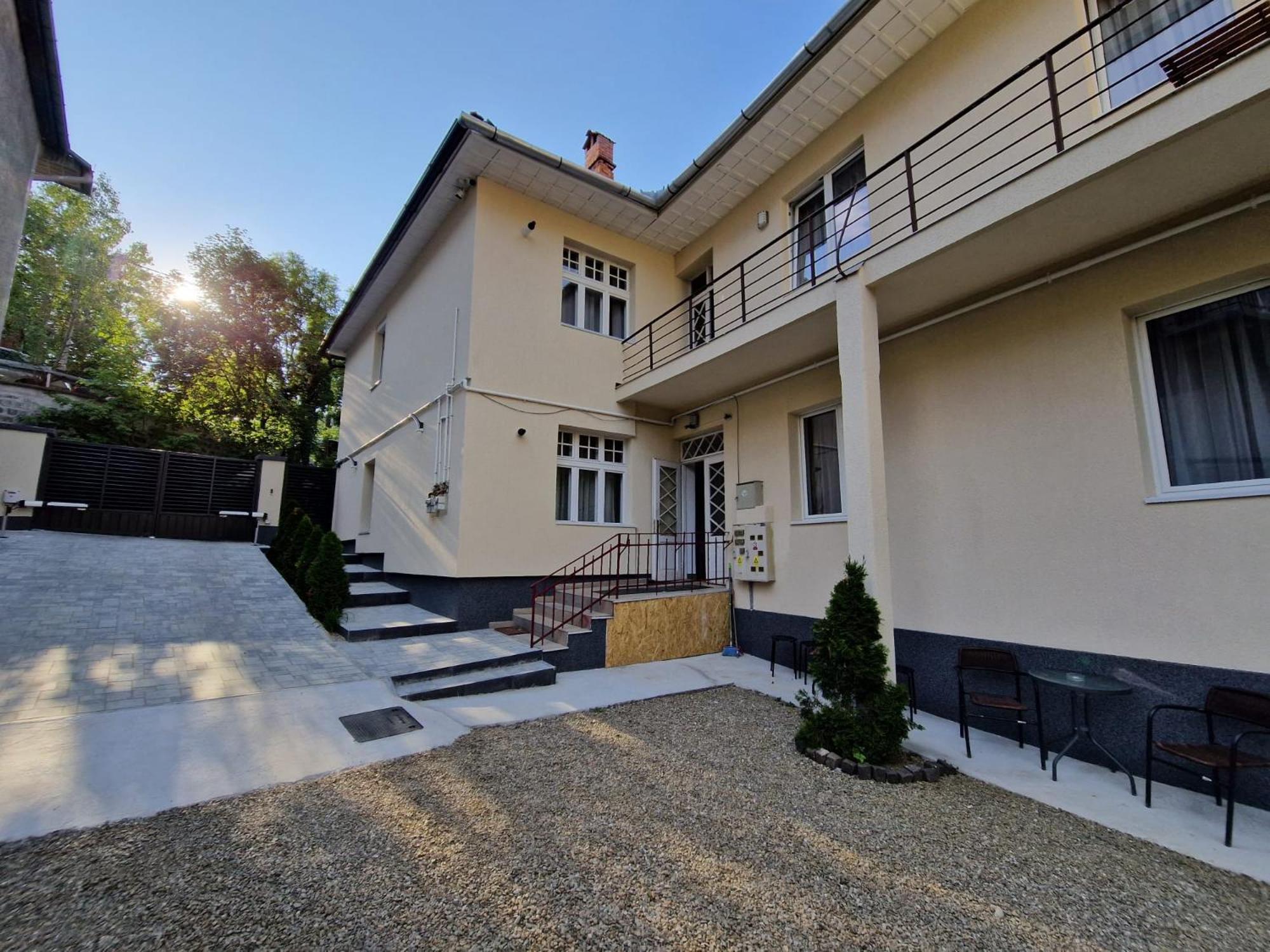 Crisan Residence - Vila Crisan บราชอฟ ภายนอก รูปภาพ